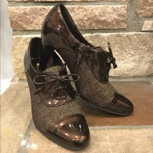 Naturalizer lace up heels